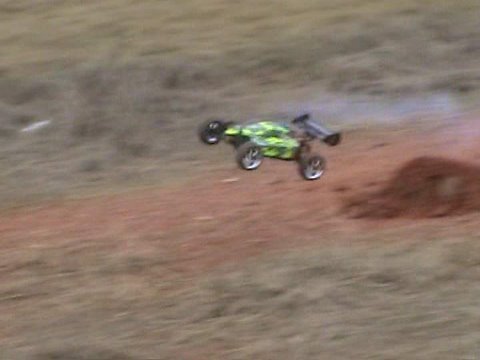 Sandstorm 4WD Nitro Dirt Track Performance