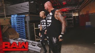 Luke Gallows & Karl Anderson assault Cesaro & Sheamus with a ladder: Raw, March 27, 2017