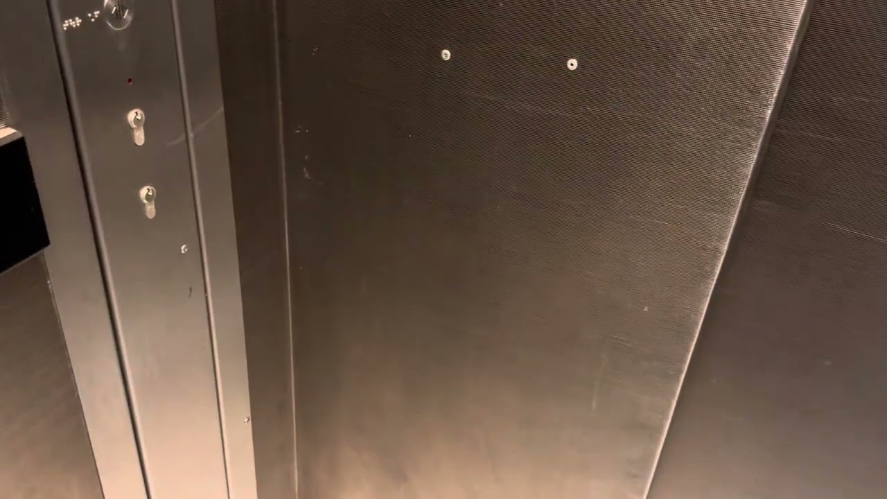 Schindler Aufzüge im Terminal 1 in Köln/Bonn Airport