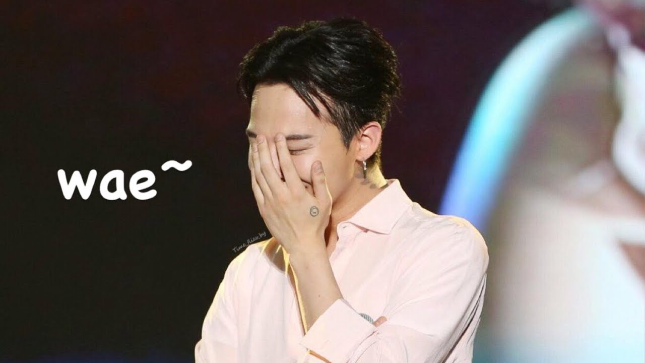 G-DRAGON being shy for 5 minutes straight