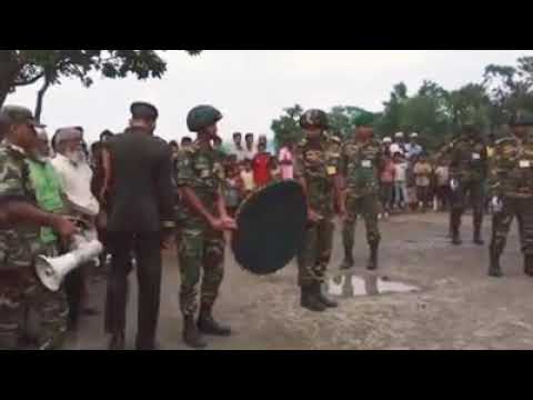 ভিডিও: একজন সৈনিকের ত্রিভুজটি কীভাবে ভাঁজ করবেন