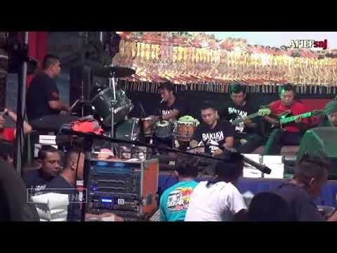 CINTA TERLARANG. New kusuma wardani voc. PURI RATNA