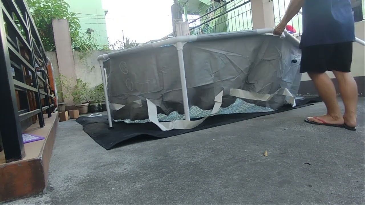 INTEX swimming pool assembly