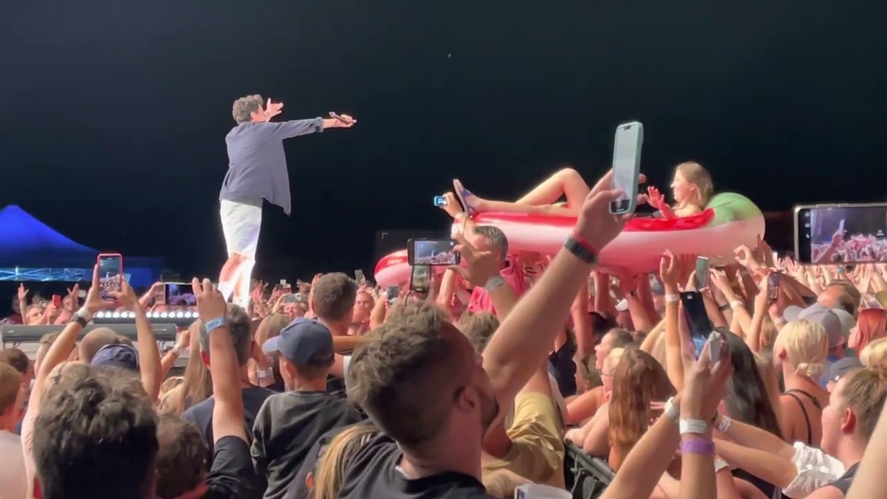 MIRAI - Yahoda - skok do lidí (live hradycz.cz - 22.7.2022 - Kunětická hora)