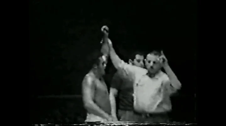 Donn Lewin vs Crybaby Bob Corby 1950's professiona...
