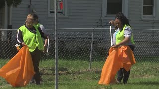 Rockford residents spruce up local neighborhood