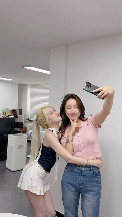 Meet with eonni Korea π°π·ππ