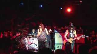 Slash featuring Myles Kennedy performing Shine