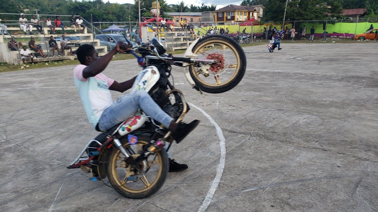 Summerfield Clarendon Vybzstuntaz Outside!!! 