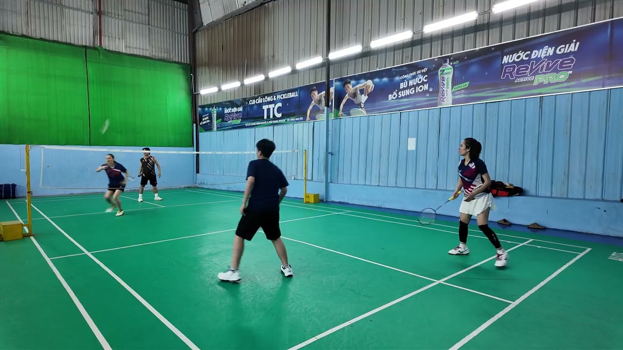 27/2/26 Family Badminton : Dinh - Tũn vs Dinh - Dăn ( set 1)