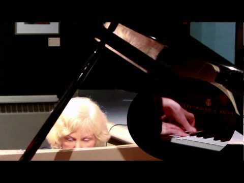 Christina Petrowska Quilico Live Piano Performance: Ann Southam's Fast River #6