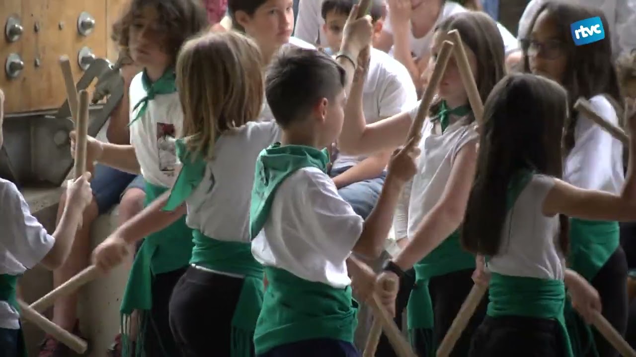 IV Bastonada de Cardedeu amb les cinc escoles municipals