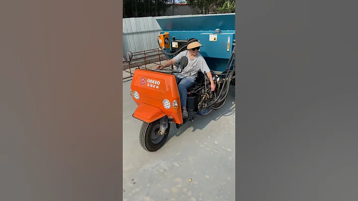 Three-wheeled manure spreader #wet and dry manure spreader