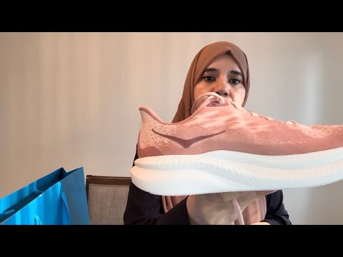 BEST HOKA SHOES FOR WALKING 🚶🏾 NO MORE PAIN💙MUST TRYOUT YOU WILL LOVE THIS 😘 thumbnail