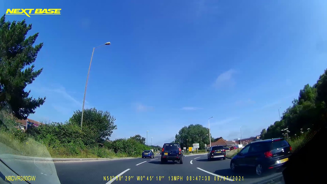 portfield-roundabout-chichester-near-miss-stupidity-youtube