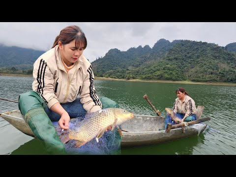 Fun fishing net caught a livelihood on the lake.