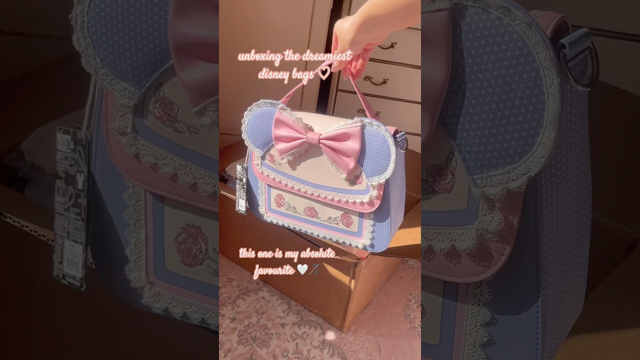 i’m in LOVE 🪡🐭 kindly gifted by Loungefly (ADPR) 🤍 