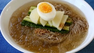 Cold noodle soup (Mulnaengmyeon: 물냉면)