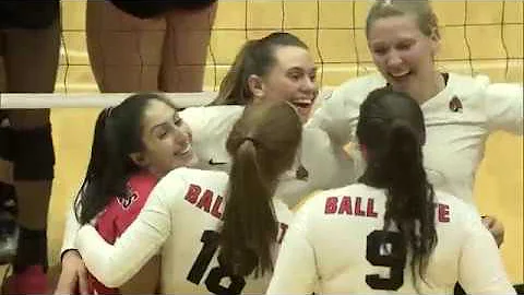 Women's Volleyball: Ellie Dunn Hits 1,000