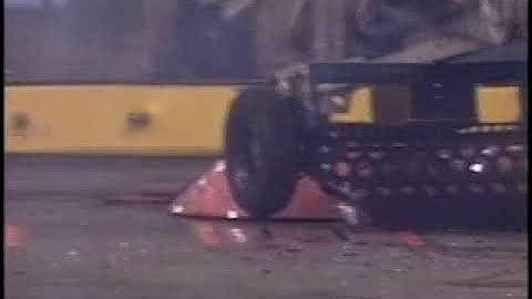 BattleBots Season 2.0: Widowmaker vs Mouser Mecha-Catbot part 2