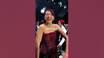 Billie Eilish Didn T Notice Dua Lipa Wanted To Take A Photo With Her 