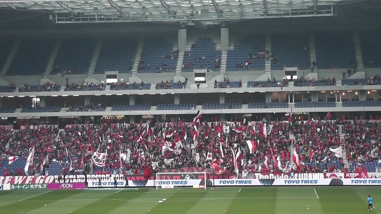 ゴール裏全開放 ナショナルダービー ようこそ吹田スタジアムへ 浦和レッズさま 選手紹介からバチバチです 19 4 14 土 ガンバ大阪vs浦和レッズ パナソニックスタジアム吹田 Youtube