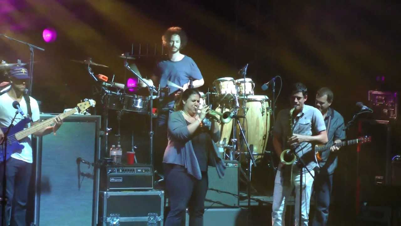 Umphrey's McGee_LetsDance adlı videoyu YouTube'da izle Umphrey's McGee_LetsDance adlı videoyu YouTube'da izle