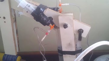 Braço pneumático com 2 articulações controlado por manete de PS2