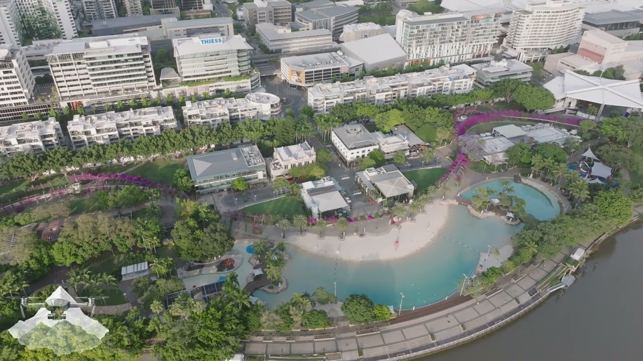 Brisbane's South Bank Parkland - Streets Beach. Overhead in 4K/50