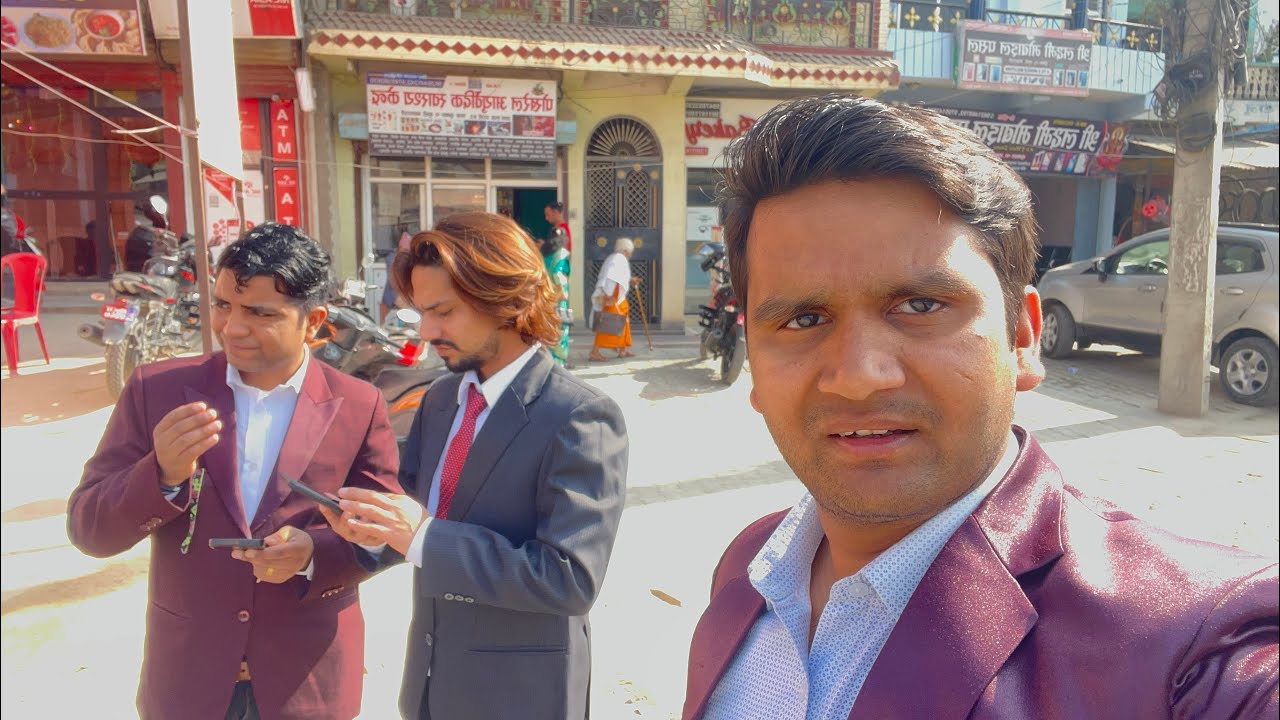 Aaj bihe ma jadai bardahhat . With brothers 