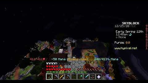 Using spider boots on Hypixel Skyblock