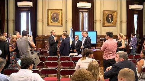 El megadecreto obtuvo dictamen y el oficialismo anunció que enviará tres proyectos