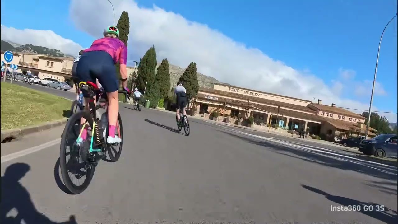 Zwift community live 2025 day 2 - Sa Colabra Mega Pretzel - Team TFC