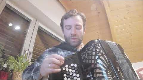 Play chromatic button accordion lesson II