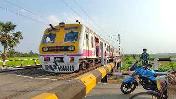 Speedy Colorful Modern ICF A/C Medha Emu Train : Bandel - Katwa Local Furiously Crossing Railgate