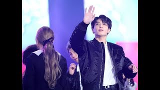 BTS X Red Velvet (Part 4) Jungkook Yeri - 'Story' to 'Breathe' (SBS & MBC eoy '18)