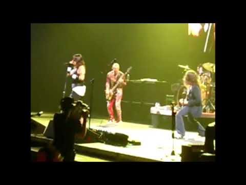 Red Hot Chili Peppers - Tell Me Baby - Live 2006 [SBD Audio] [Snippet]