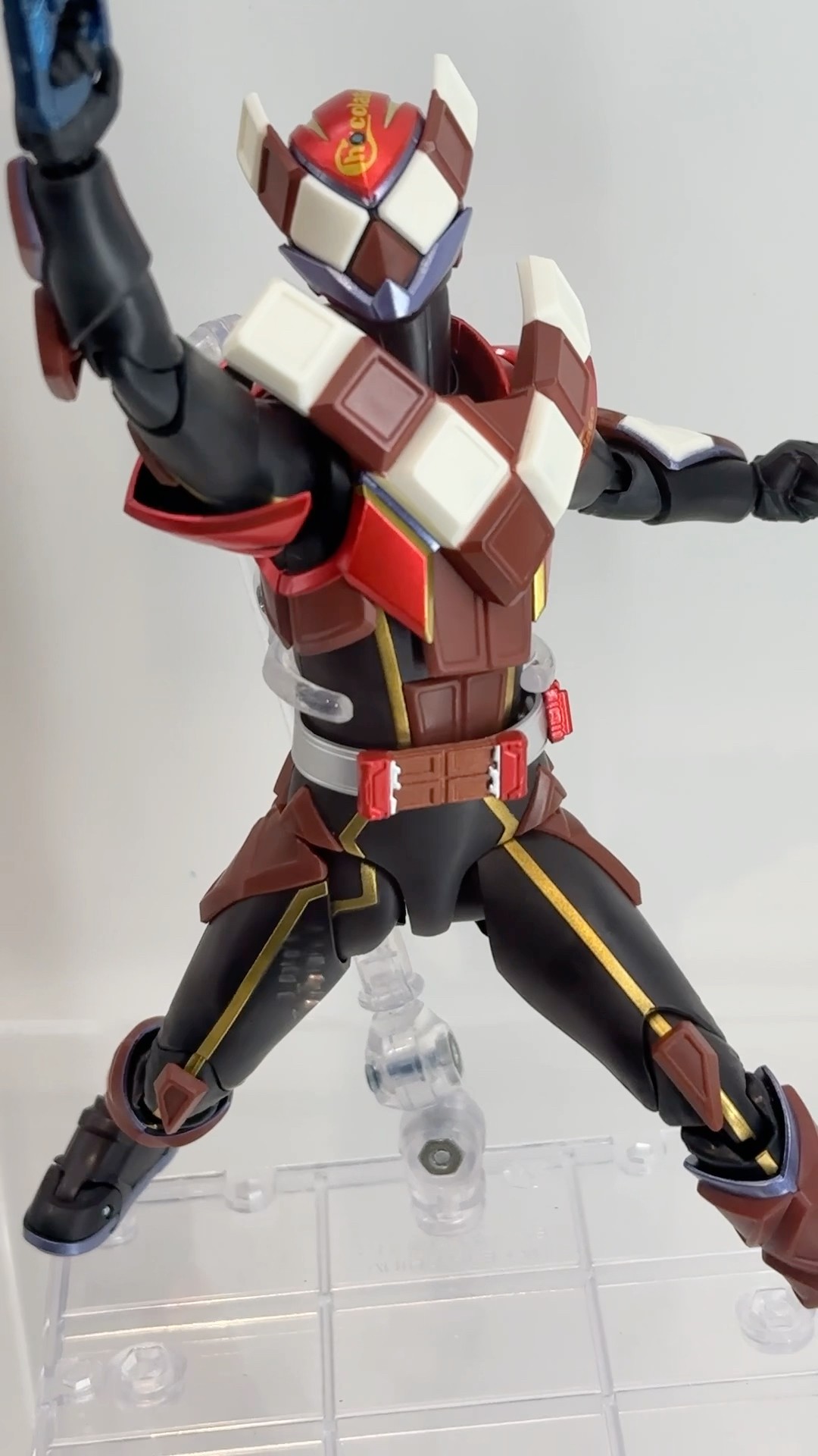 S.H.Figuarts 仮面ライダーヴァレン チョコドンフォーム | 仮面