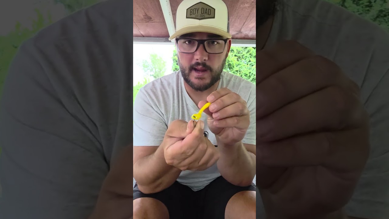 How to rig and fish a floating worm! Easy bass fishing techniques (SANTEE COOPER)