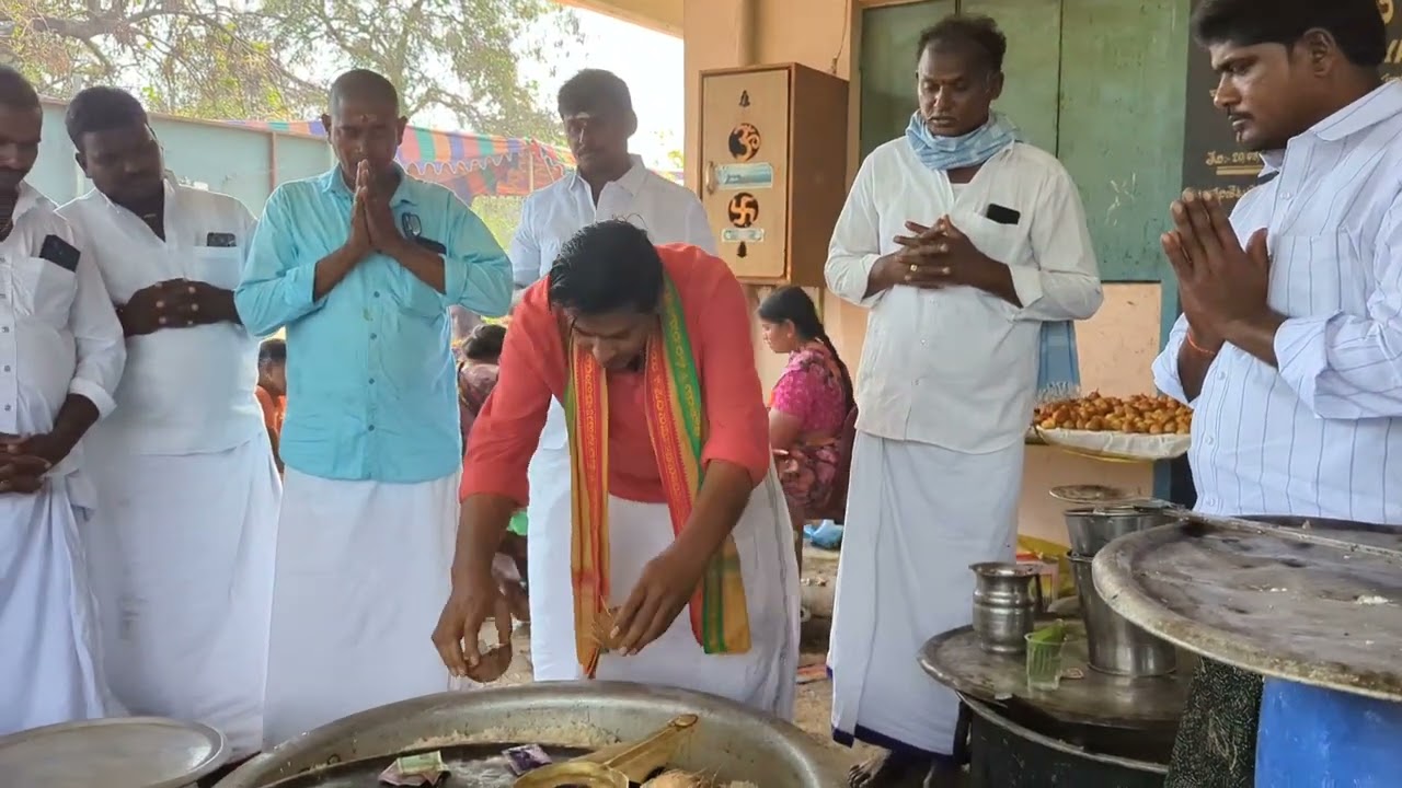 మహాశివరాత్రిసందర్భంగా చిన్నగార్లపాడుగ్రామంలోగ్రామవనభోజనాలు16 రకాలవంటకాలతో మనస్వామివారితో ప్రారంభించట