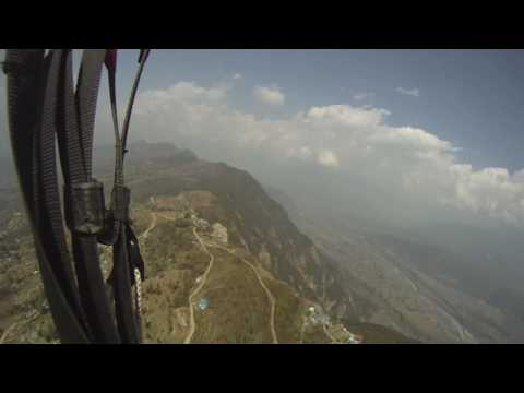 Flying in Circles With Friends - Paragliding in Nepal