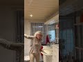 Oma Einen Tag Mit Konfetti Nerven Oma Sauer Comedy Funny Witzig Fun Lustig Prank