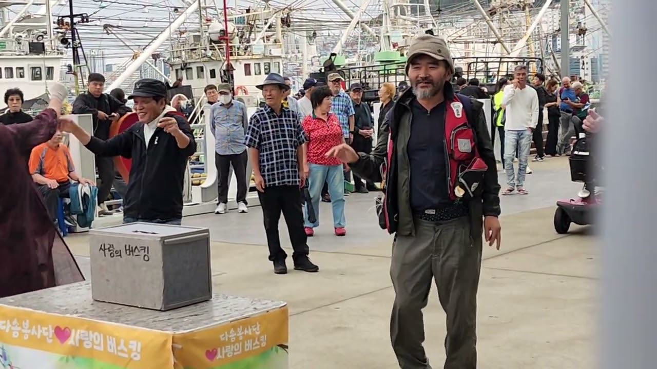 🍒자갈치 시민노래자랑💜20251007-3부  녹화영상(가로) 🍒신동은 & 민동식 버스킹 공연 색소폰 🌼 자갈치시장 🌿 기프트데이tv 💜 댄스타임🌿🌼🍒