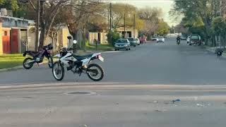 Menor en moto chocó con un auto, escapó y su acompañante herida insultó al SEM, a la Policía