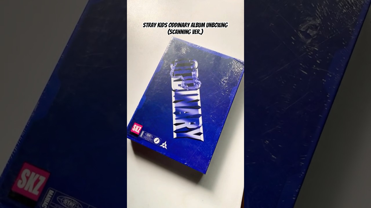 Stray Kids Oddinary album unboxing - Scanning version 