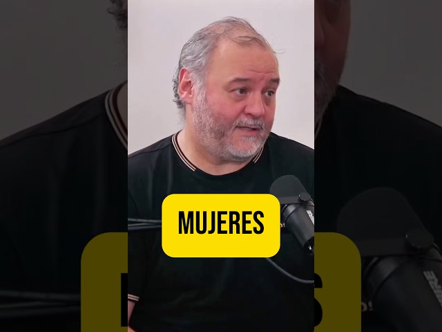 10 Reglas para saber si una mujer está enamorada de ti o está por el interés.