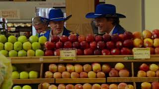 Brothers (2026) - Woody Harrelson And Matthew McConaughey Are High In A Grocery Store