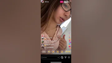 Alahnaly on IG Live twerking