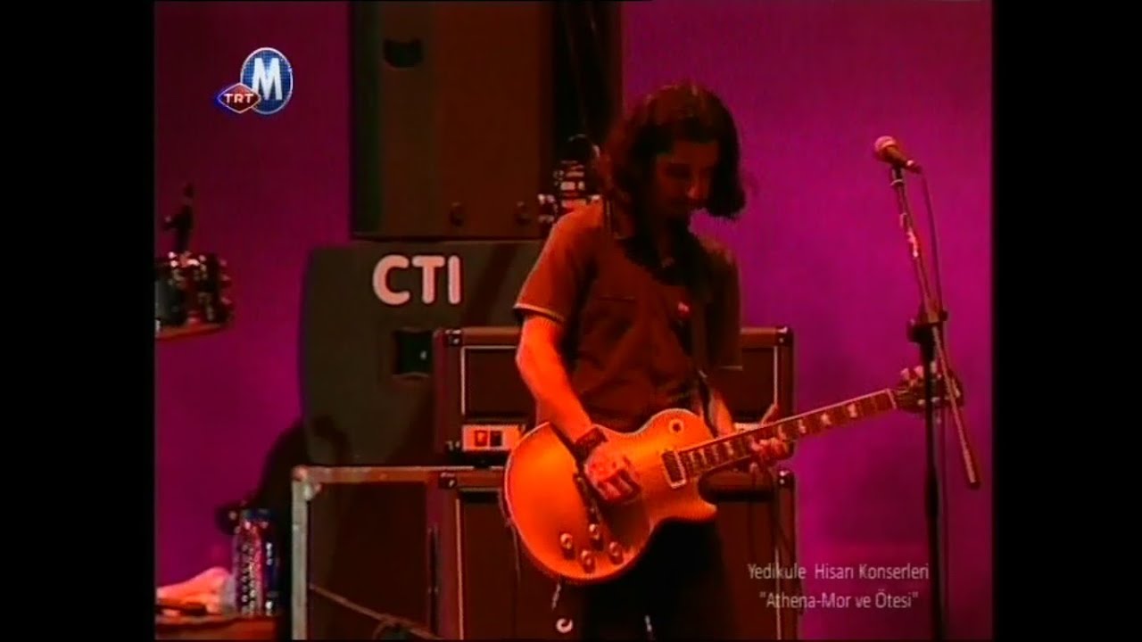 mor ve ötesi - Güneye giderken @ Yedikule (01.10.2004)