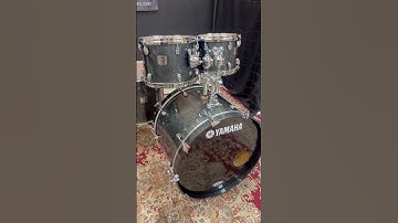 Yamaha Maple Custom Absolute Nouveau Drum Set in Black Sparkle